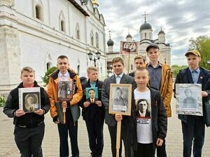 Шествие «Бессмертного полка» в православной гимназии