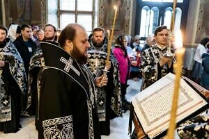 Утреня Великого Пятка в Троицком кафедральном соборе Подольска