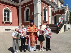 Выпускной в воскресной школе Всехсвятского храма города Серпухова