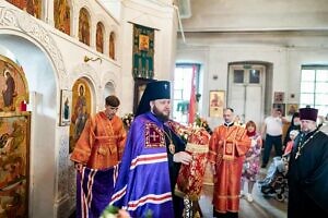 Архиерейское богослужение в храме Покрова Пресвятой Богородицы деревни Буняково г.о. Домодедово