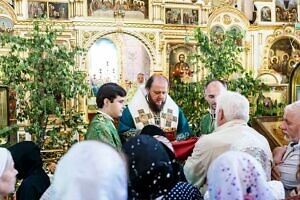 Архиерейское богослужение в Свято-Троицком храме города Люберцы