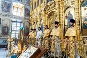 Божественная литургия в Троицком кафедральном соборе Подольска 14 07 2024