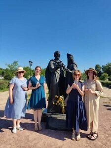 Экскурсионная поездка прихожан Всехсвятского храма города Серпухова в Поленово