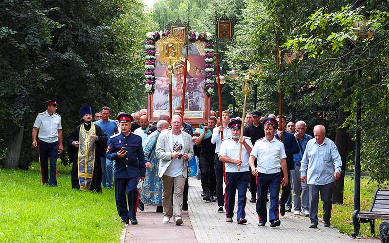 Крестный ход с иконой Божией Матери «Взыскание погибших» в Серпухове