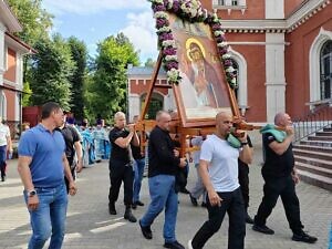 Крестный ход с иконой Божией Матери «Взыскание погибших» в Серпухове