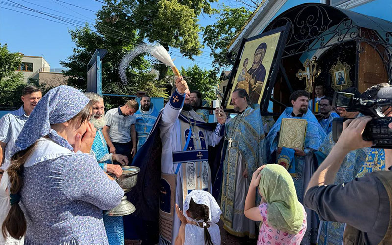 Празднование иконе Божией Матери «Троеручица» в Богородицерождественском храме деревни Тарычёво Ленинского г.о