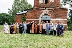 Торжественное богослужение в Богородицерождественском храме села Верховлянь г.о. Ступино