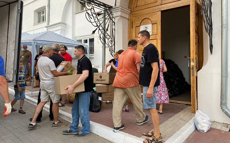 Отправка гуманитарной помощи из Серпуховского благочиния в Курскую область