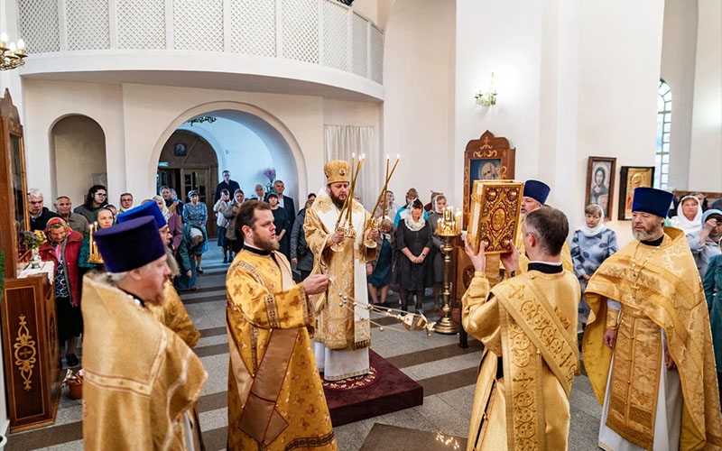 Архиерейское богослужение в храме апостола и евангелиста Иоанна Богослова села Сынково г.о. Подольск