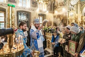 Архиерейское богослужение в праздник Покрова Пресвятой Богородицы в Троицком кафедральном соборе Подольска