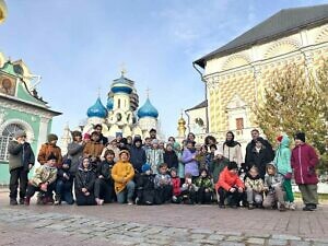 Паломническая поездка учащихся воскресной «НеШколы» при Георгиевском храме города Видное в Троице-Сергиеву лавру