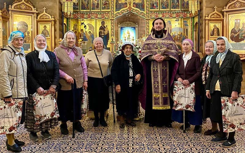 Празднование Дня пожилого человека в Свято-Троицком храме посёлка Октябрьского г.о. Люберцы