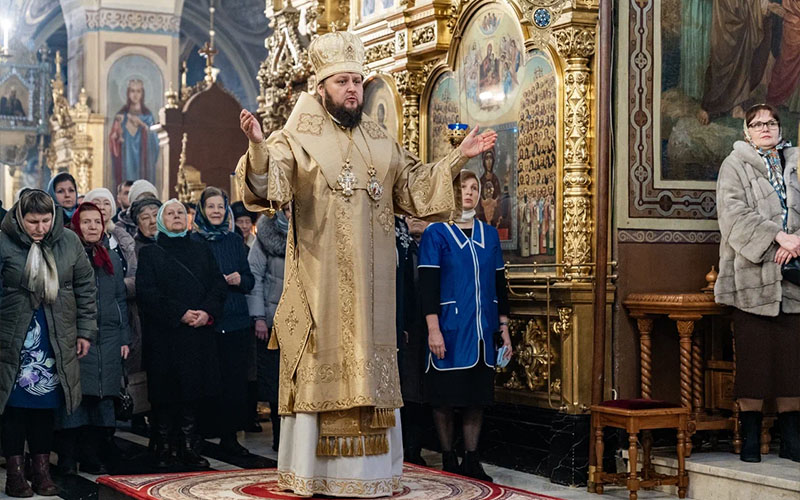 Архиерейское богослужение в Неделю святых праотец в Троицком кафедральном соборе Подольска