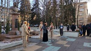 Митинг в Пущине в честь годовщины начала контрнаступления советских войск в битве под Москвой