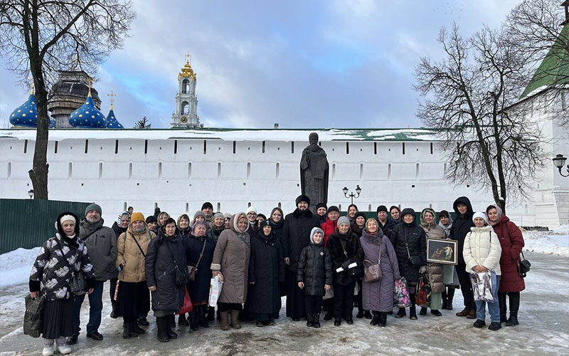 Паломническая поездка прихожан Троицкого храма в Наташине города Люберцы в Свято-Троицкую Сергиеву лавру