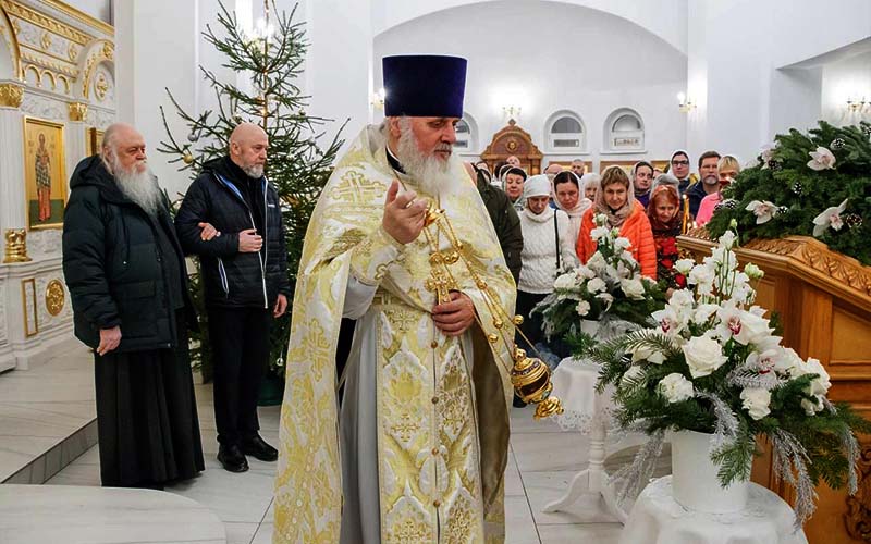 Богослужение Рождества Христова в храме Всех святых, в земле Русской просиявших города Ступино