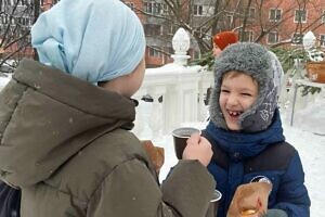 Рождественские гулянья в Георгиевском храме города Видное