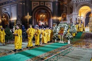 В праздник Рождества Христова Святейший Патриарх Кирилл совершил великую вечерню в Храме Христа Спасителя